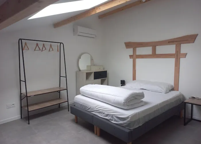 A Osaka Apartment Étoile-sur-Rhône